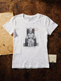 Print XXII: the dead pope on trial with an empty red speech bubble, on a white T-shirt
